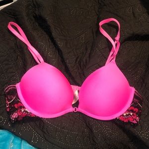 Pink candies 34 B bra